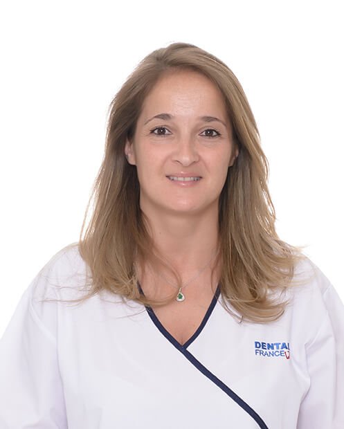 Dr. Dominique Elgar, Medic specialist în stomatologie pediatrică