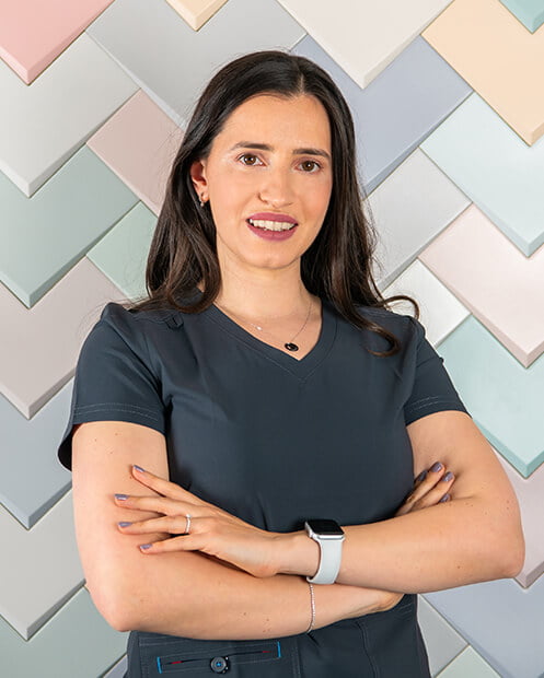 Dr. Laura Girbea, Medic specialist în ortodonție și ortopedie dento-facială